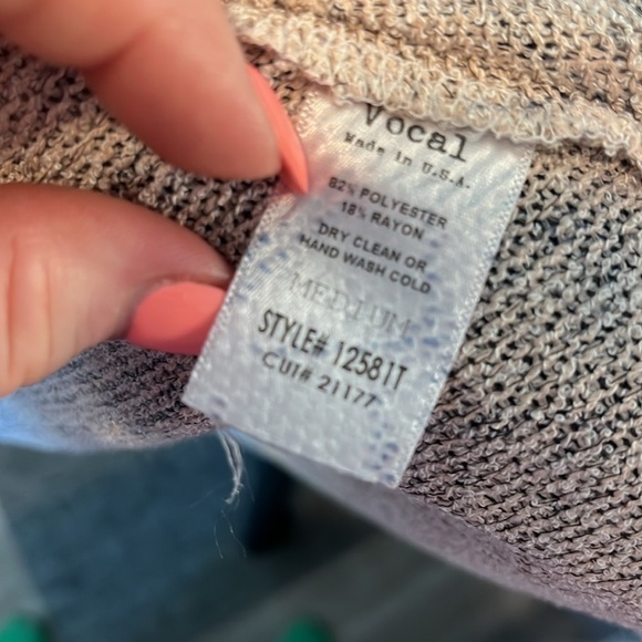 Vocal Aztec Tribal Tank Top Embellished Crystals Size Medium Lightweight Knit - Picture 9 of 9